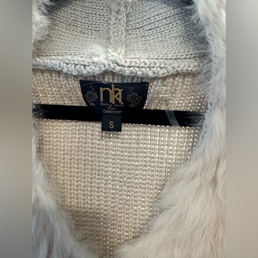 Authentic Rabbit Fur Knit Vest - Picture 2 of 5